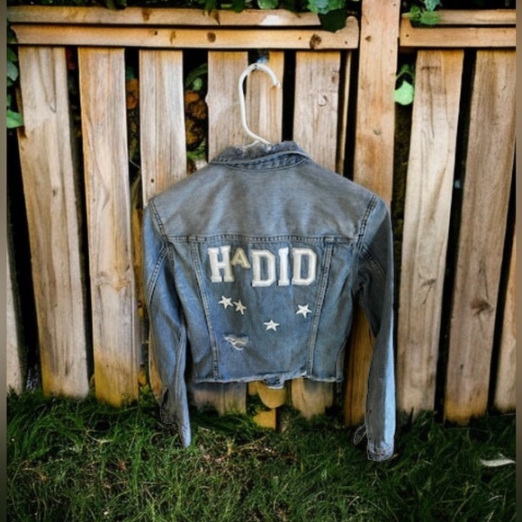 Jean jacket Hadid denim jacket with white stars. logo HADID on the back - Picture 7 of 16